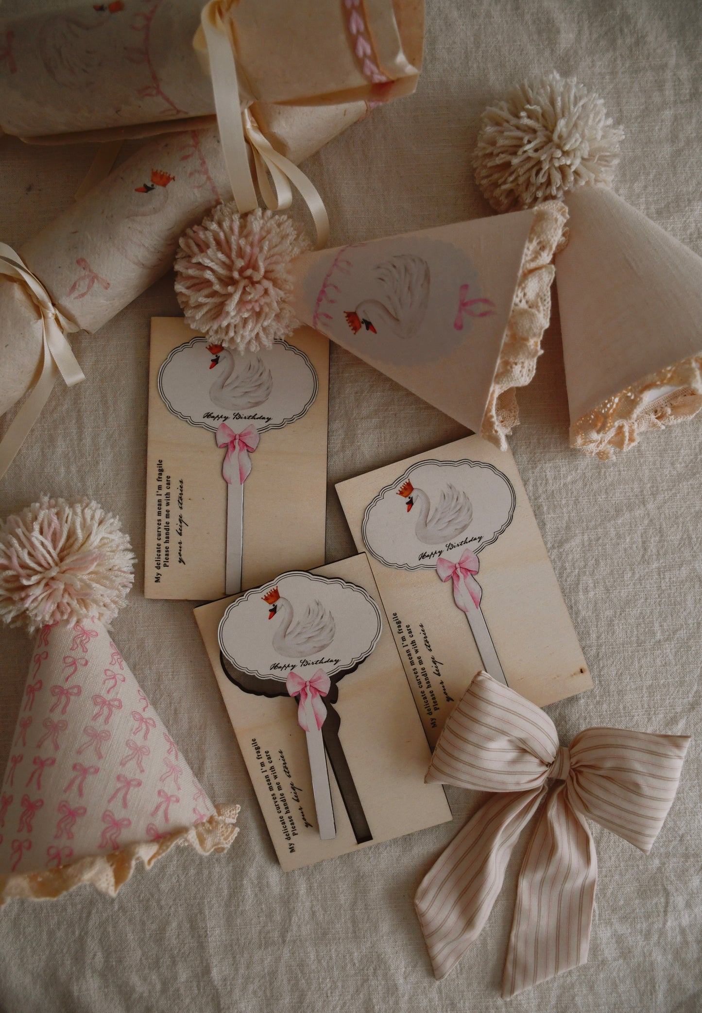 Swan Cake toppers