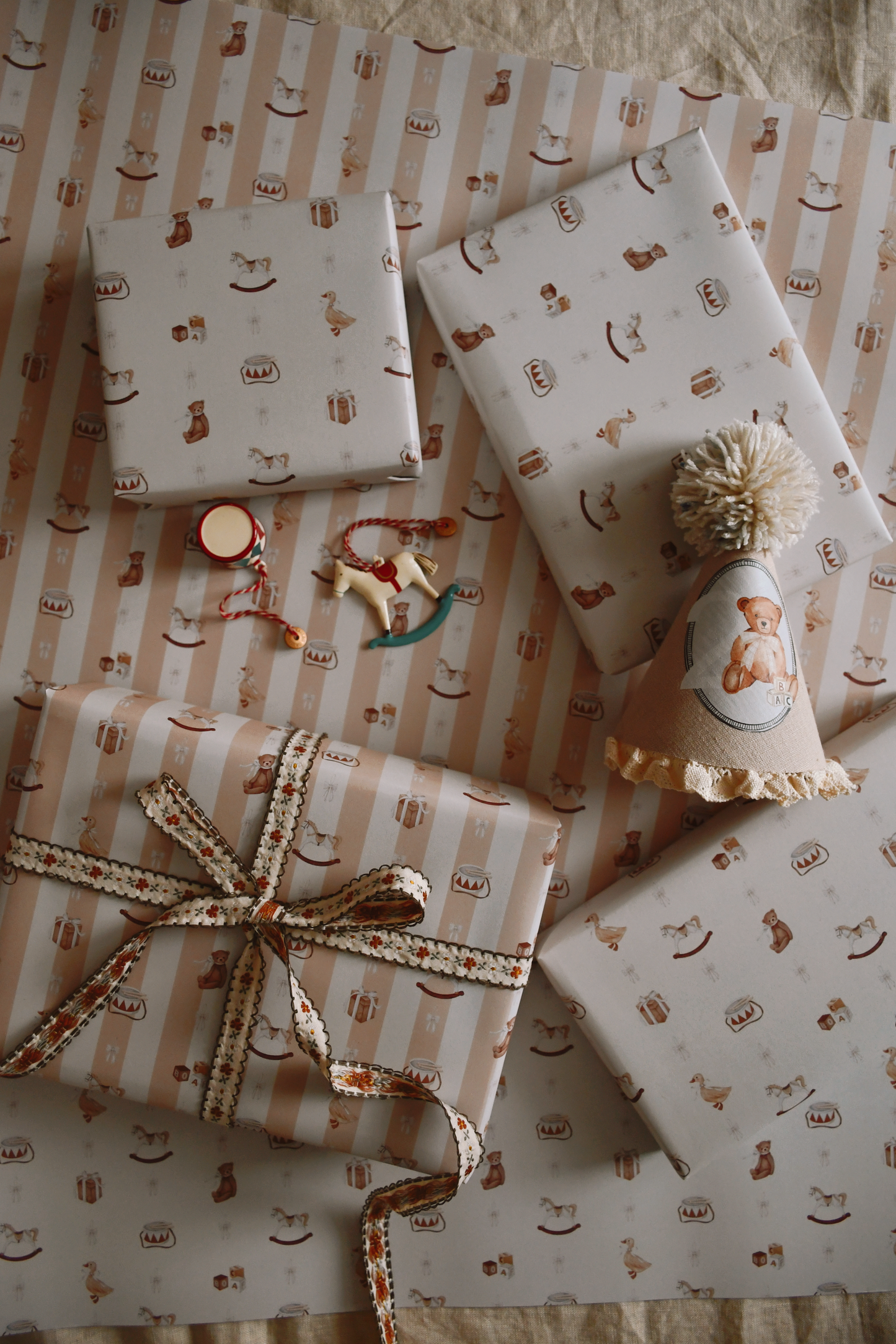 Wrapping paper - Toys