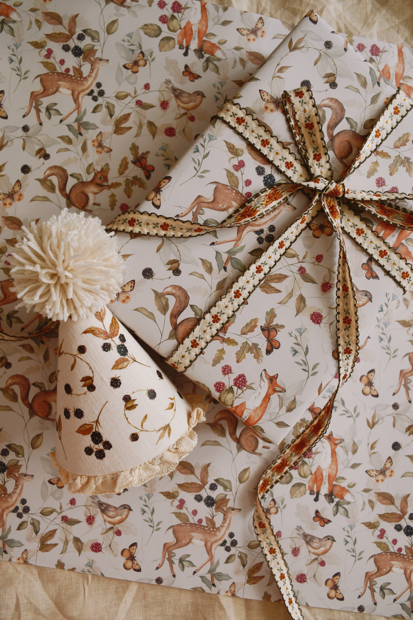 Wrapping paper - Woodland Berries