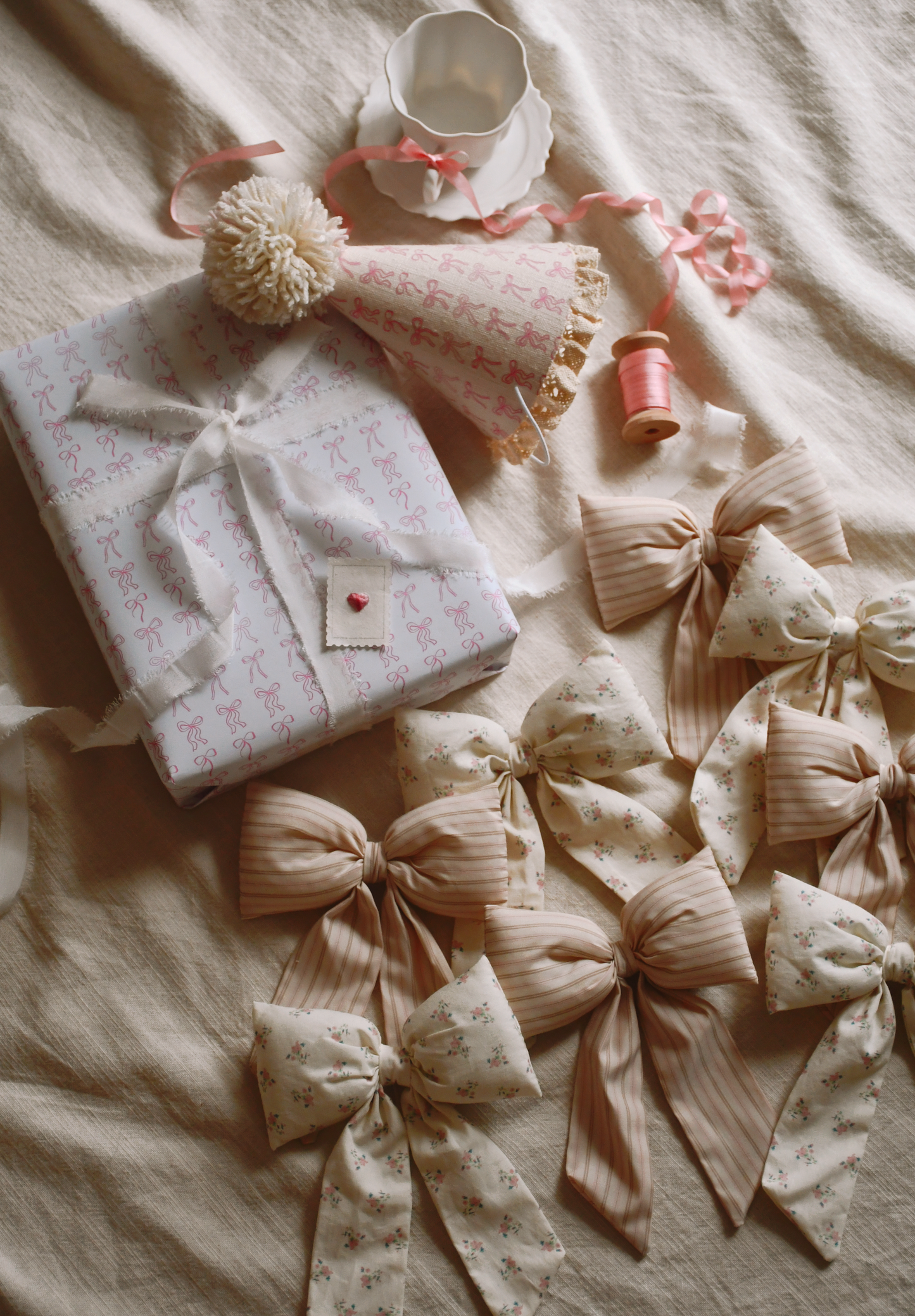 Wrapping paper - Bows