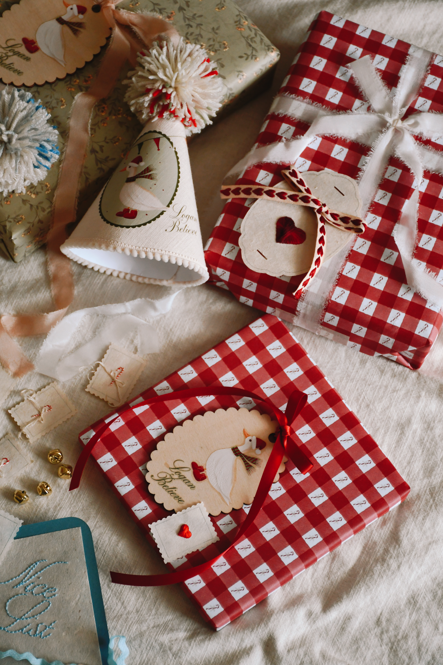 Wrapping paper - Red Gingham & Candy Cane