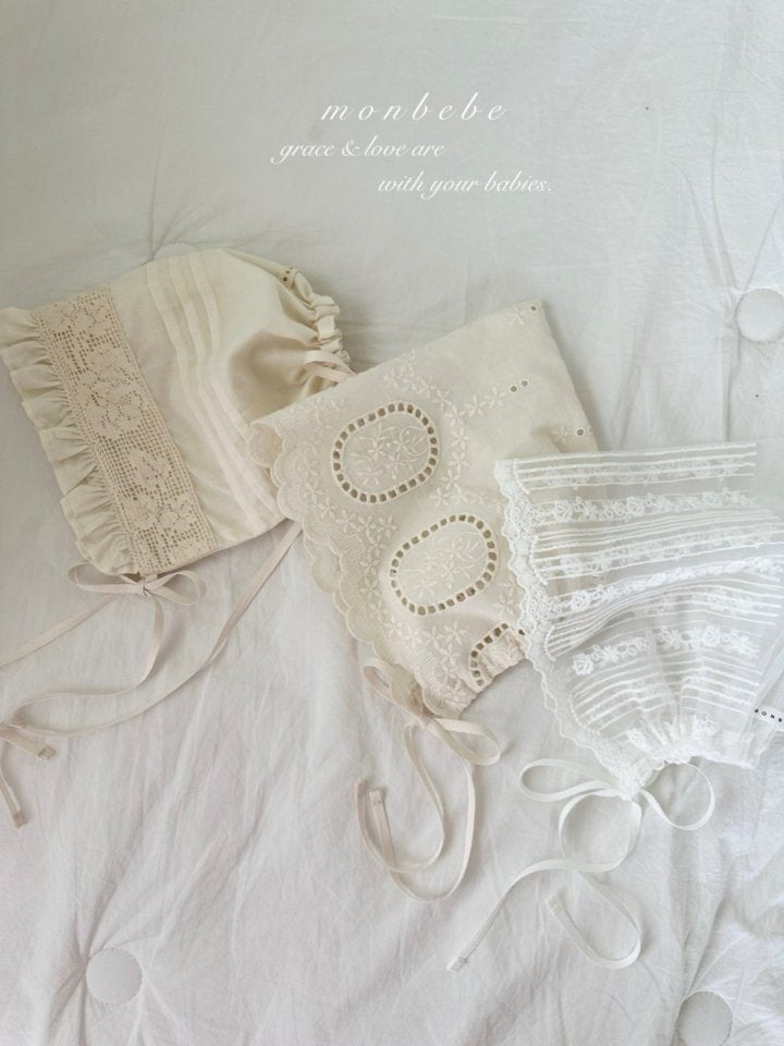 Monbebe - Vintage Lace Bonnet