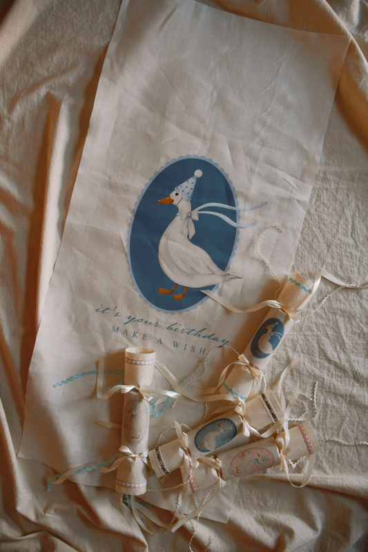 Goose Linen Banner