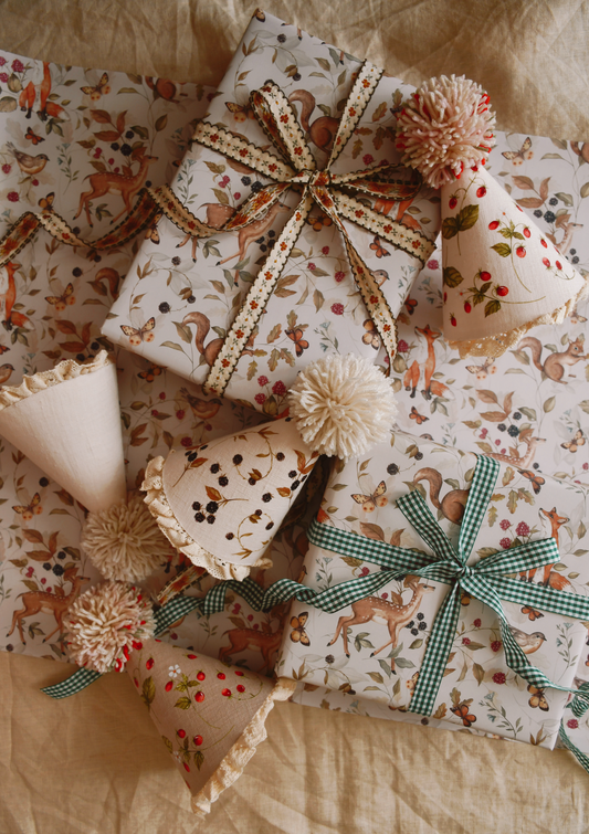 Wrapping paper - Woodland Berries