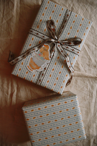 Wrapping paper - Chicks and blue flowers
