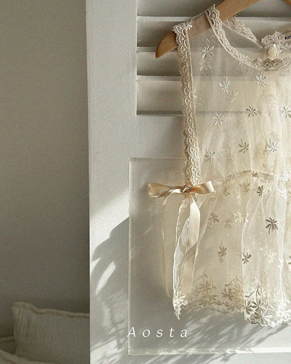 Aosta - Lace Vest