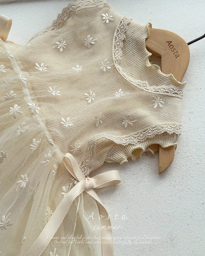 Aosta - Lace Vest
