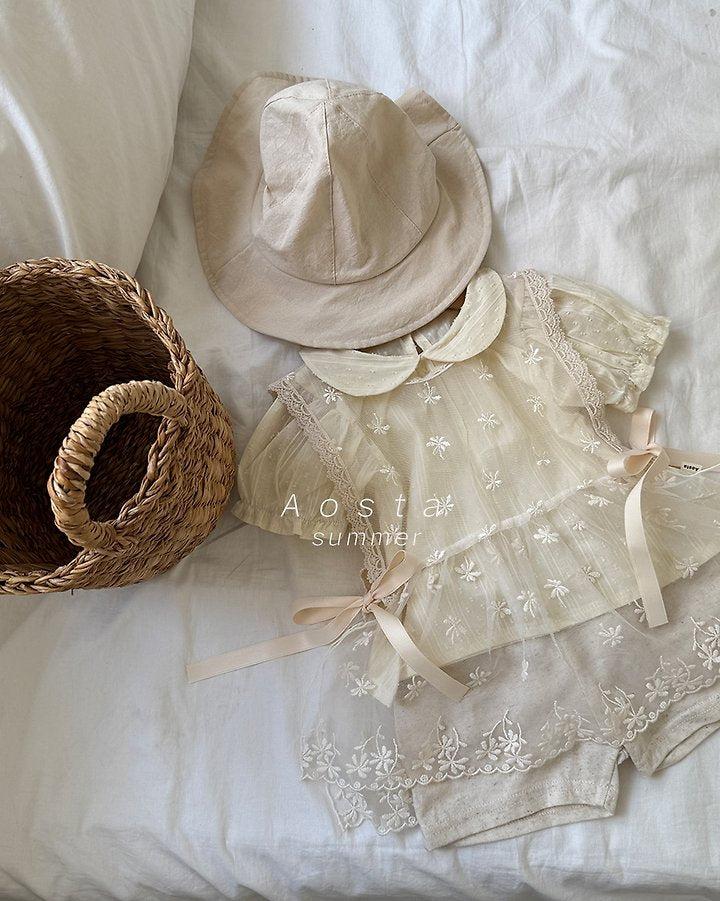 Aosta - Lace Vest